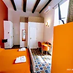 Naif Couette-café Naples